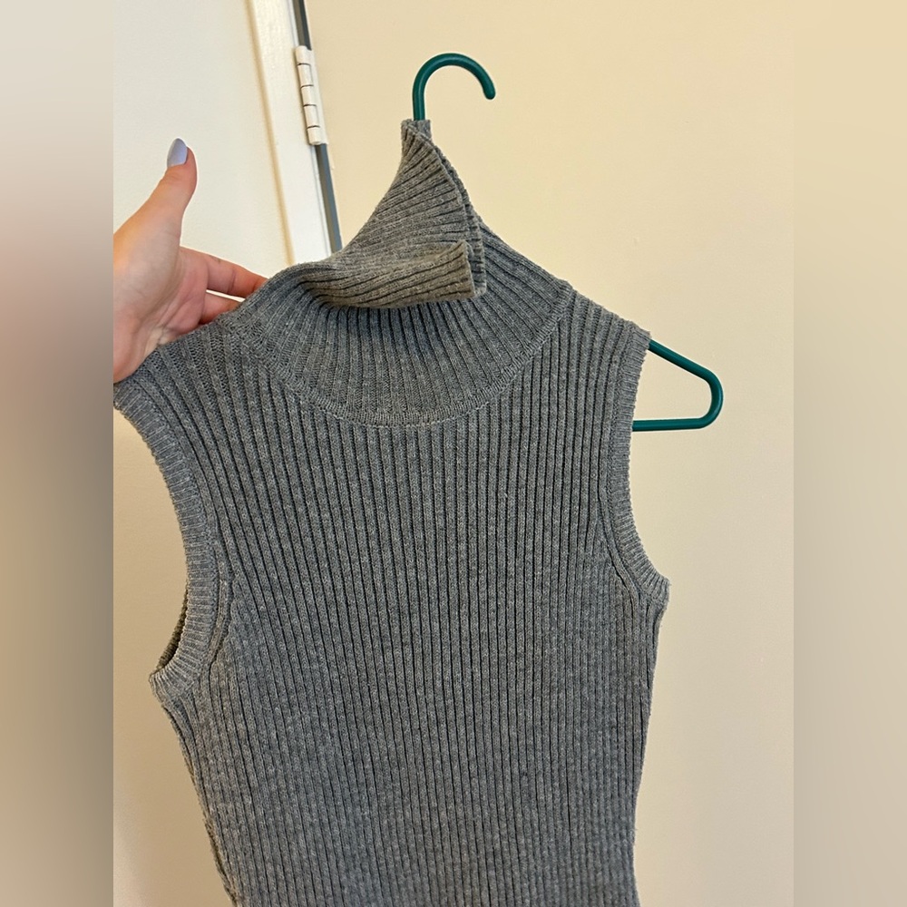 ZARA- Gray Sleeveless Ribbed Knit Dress - Picture 3 of 5